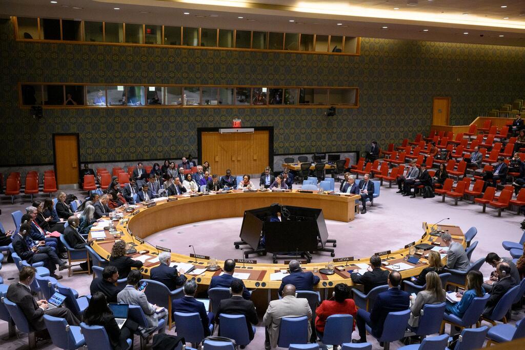 أحد اجتماعات مجلس الأمن الدولي المكون من 15 عضوا منهم 5 دائمو العضوية